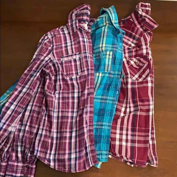 Aeropostale Button Down Flannels - Picture 1 of 1